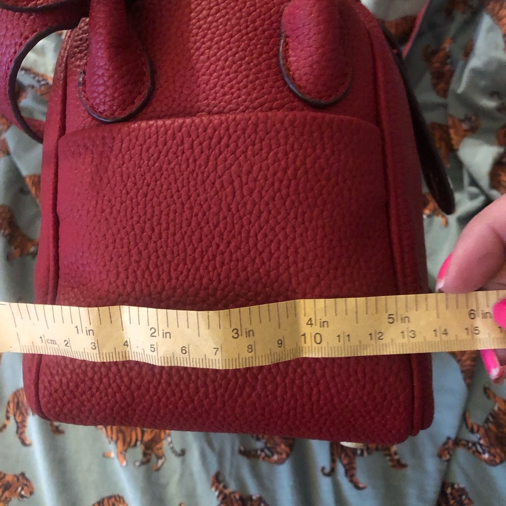 Red Women's Crossbody Bag - Sleek Pebbled Leather Style - Picture 6 of 10